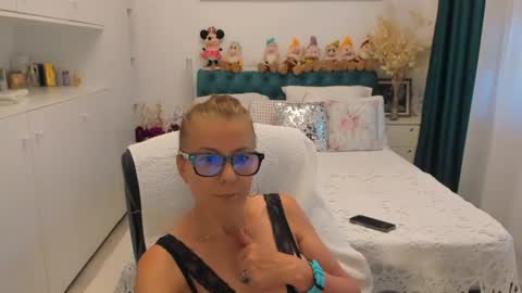 Snapshot of prettyblackeyes chatting on July 3, 2026, 6:42 am wilma online show from July 3, 2026, 6:42 am