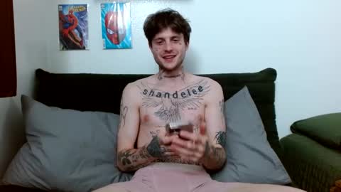 pretty boy online show from September 26, 2025, 4:05 am