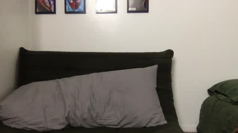 pretty boy online show from October 4, 2025, 3:37 am