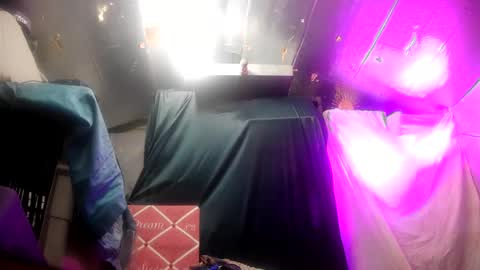 Prettyslangin69 FYPM online show from November 28, 2025, 6:05 am