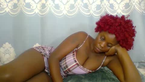 Snapshot of prettydarkskin002 chatting on June 2, 2026, 7:27 pm SHANIA online show from June 2, 2026, 7:27 pm