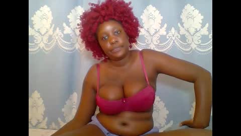 Snapshot of prettydarkskin002 chatting on June 5, 2026, 8:09 am SHANIA online show from June 5, 2026, 8:09 am