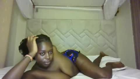 Snapshot of prettydulce chatting on May 1, 2026, 3:22 am prettydulce online show from May 1, 2026, 3:22 am