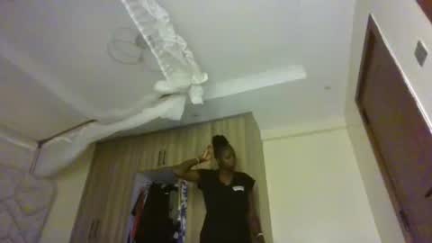 Snapshot of prettydulce chatting on July 19, 2026, 3:10 am prettydulce online show from July 19, 2026, 3:10 am