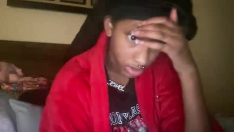 prettyfacefemale online show from April 21, 2026, 2:37 am