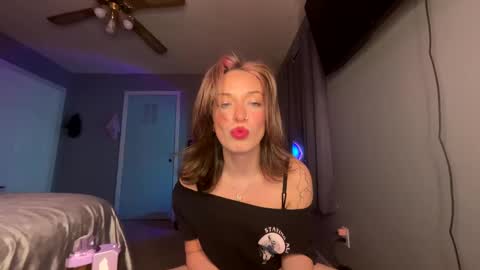 Snapshot of prettyfantasiez chatting on January 8, 2025, 2:25 am Cutie With a Booty online show from January 8, 2025, 2:25 am