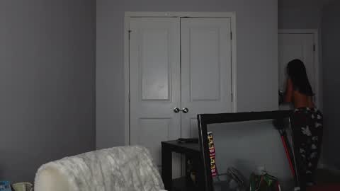 prettygirllltorii online show from April 3, 2026, 11:58 pm