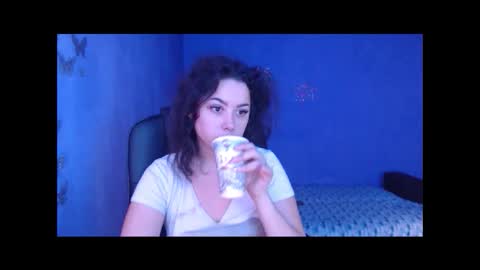 prettyjulliette online show from January 23, 2025, 10:43 am