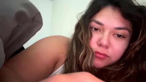 Snapshot of prettylatinamomma01 chatting on October 15, 2025, 1:44 pm prettylatinamomma01 online show from October 15, 2025, 1:44 pm
