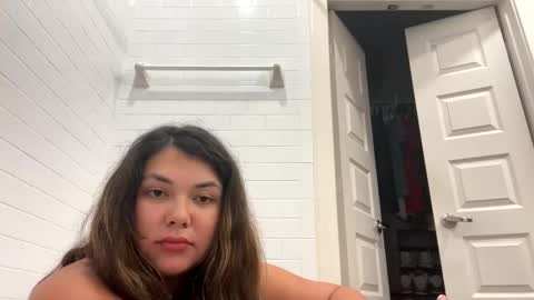 Snapshot of prettylatinamomma01 chatting on November 12, 2025, 1:06 am prettylatinamomma01 online show from November 12, 2025, 1:06 am