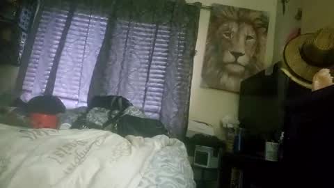 Mona Red online show from January 22, 2025, 3:18 pm