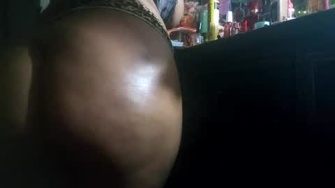 Mona Red online show from March 5, 2025, 11:38 am