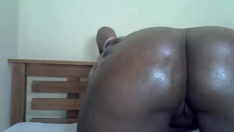 LILIAN online show from March 22, 2026, 8:12 pm