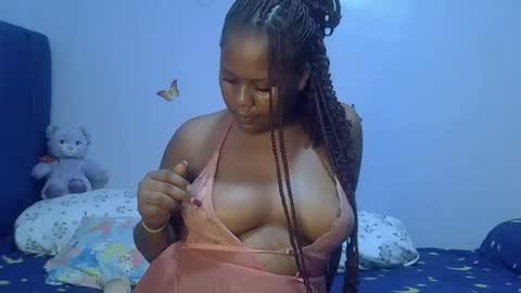 prettymel1 online show from March 13, 2026, 9:43 pm