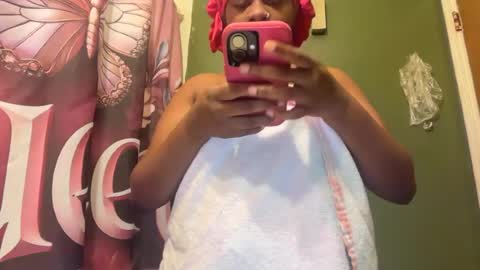 Snapshot of prettypssyred05 chatting on July 26, 2026, 1:07 pm prettypssyred05 online show from July 26, 2026, 1:07 pm