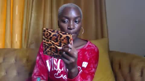 Snapshot of prettyquee chatting on January 5, 2025, 8:32 am sasha online show from January 5, 2025, 8:32 am