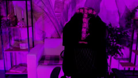 Mila -NONUDE MODEL online show from December 6, 2024, 8:05 am