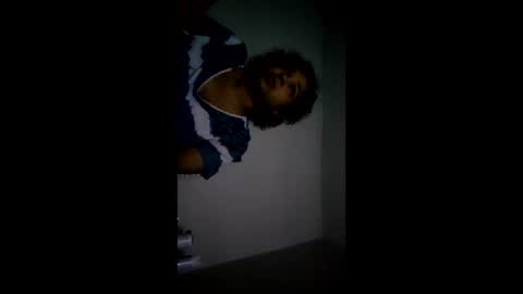 Snapshot of prettyred2026 chatting on May 5, 2026, 4:09 am prettyred2026 online show from May 5, 2026, 4:09 am