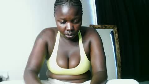 prettyreen online show from December 1, 2025, 8:41 am