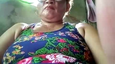 Snapshot of prettyrose01 chatting on June 11, 2026, 8:23 am prettyrose01 online show from June 11, 2026, 8:23 am
