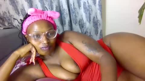 prettysmiless online show from September 26, 2025, 4:44 pm