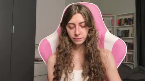 Sophie  next stream will be at Monday  i will wait you guys  online show from May 14, 2026, 5:47 am