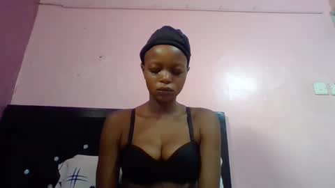 Snapshot of prettywendy21 chatting on January 12, 2026, 5:01 am prettywendy21 online show from January 12, 2026, 5:01 am