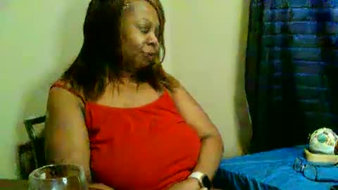 prettyworld24 online show from February 15, 2025, 11:50 am