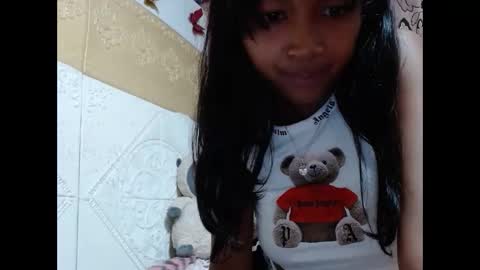 prettyxshummy online show from October 25, 2025, 8:58 pm