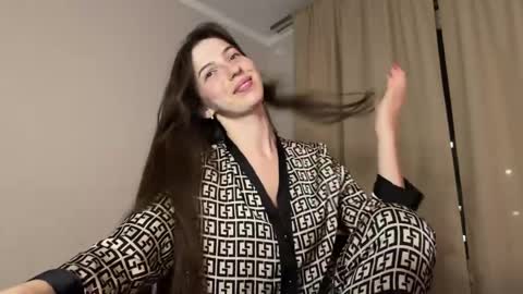 Snapshot of prettyyy_angel chatting on April 28, 2026, 7:08 pm prettyyy_angel online show from April 28, 2026, 7:08 pm