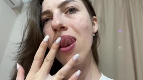 Snapshot of prettyyy_angel chatting on May 9, 2026, 6:35 pm prettyyy_angel online show from May 9, 2026, 6:35 pm