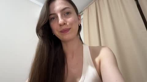 Snapshot of prettyyy_angel chatting on June 1, 2026, 6:20 pm prettyyy_angel online show from June 1, 2026, 6:20 pm