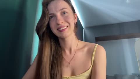 Snapshot of prettyyy_angel chatting on June 4, 2026, 2:01 pm prettyyy_angel online show from June 4, 2026, 2:01 pm