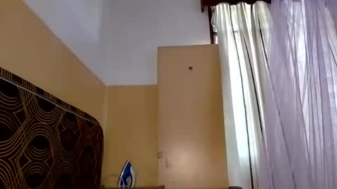 Snapshot of prettyzuzu chatting on September 30, 2025, 6:18 am prettyzuzu online show from September 30, 2025, 6:18 am