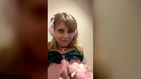 Snapshot of prey4u chatting on April 13, 2026, 8:03 pm prey4u online show from April 13, 2026, 8:03 pm