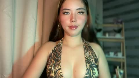 Snapshot of pricelessbeautyxxx chatting on August 3, 2026, 2:00 pm TINA online show from August 3, 2026, 2:00 pm