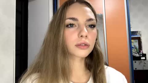 Amelia online show from November 13, 2025, 7:35 pm