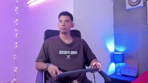 prince_arthur77 online show from January 12, 2025, 12:55 pm