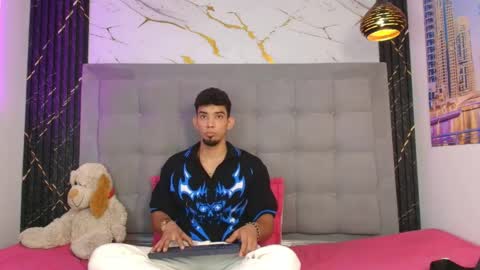 Snapshot of prince_arthur77 chatting on May 3, 2026, 1:28 pm prince_arthur77 online show from May 3, 2026, 1:28 pm