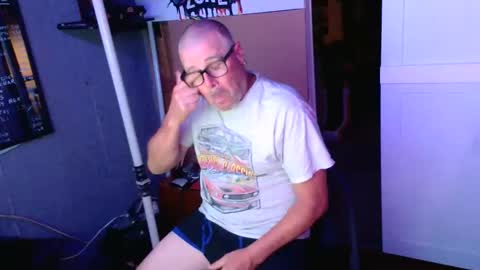 Snapshot of princepeircing chatting on June 6, 2026, 5:01 am Princepiercing online show from June 6, 2026, 5:01 am