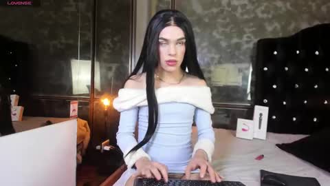 valery online show from November 30, 2025, 7:51 pm