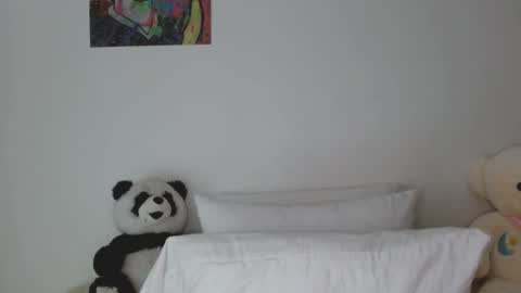 Sophie online show from December 1, 2025, 3:44 am