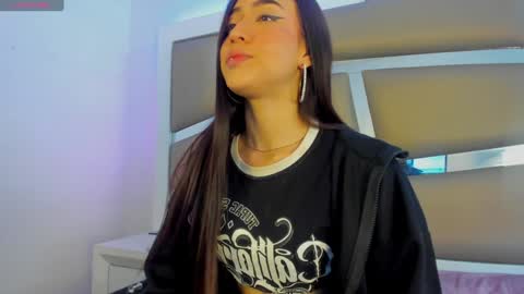 princess_tokyo_ online show from January 27, 2025, 3:39 pm