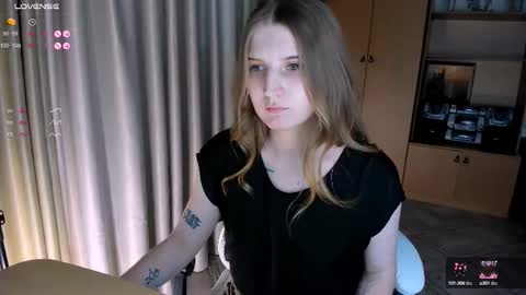 princessaalicc online show from October 13, 2025, 3:01 pm