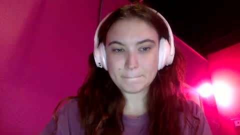 Annie Violet online show from September 22, 2025, 9:39 pm