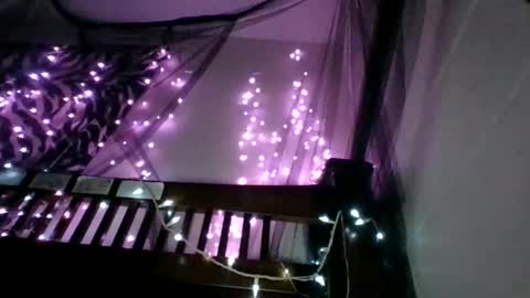 Snapshot of princesshollylove chatting on October 30, 2025, 5:20 am Holly love online show from October 30, 2025, 5:20 am