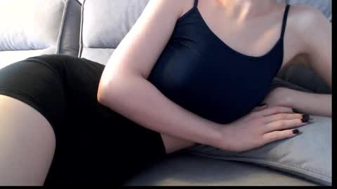 Kris3 online show from November 5, 2025, 5:07 am