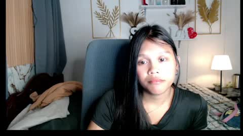 Snapshot of princessrynn chatting on June 3, 2026, 12:52 pm princessrynn online show from June 3, 2026, 12:52 pm