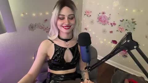 Snapshot of princessstarrxxx chatting on July 21, 2026, 8:55 pm Starr online show from July 21, 2026, 8:55 pm