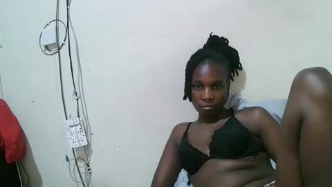 pritty_amber online show from April 18, 2026, 7:58 pm